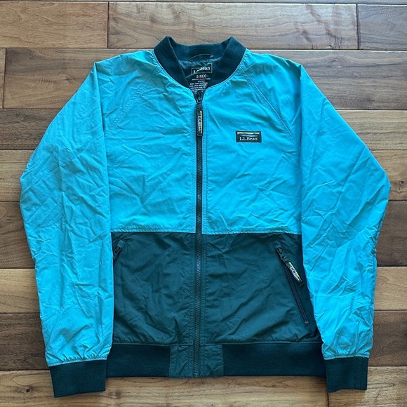 L.L. Bean Jackets & Blazers - LL Bean women’s bomber jacket.